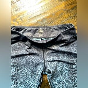 Prana leggings size: Large